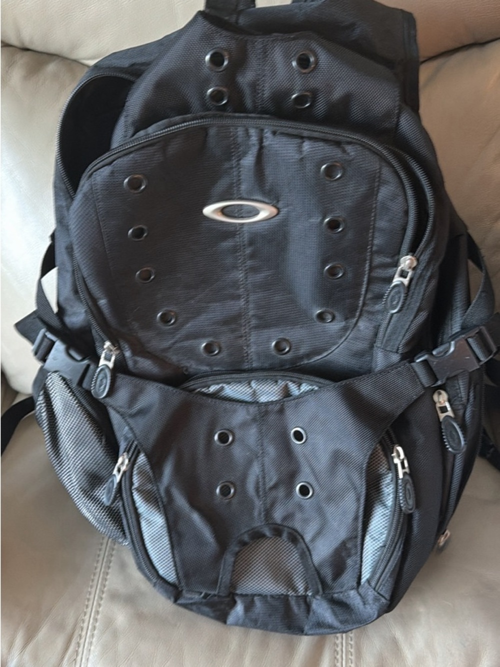 Oakley Black and Gray Men’s Backpack with Vent Accents